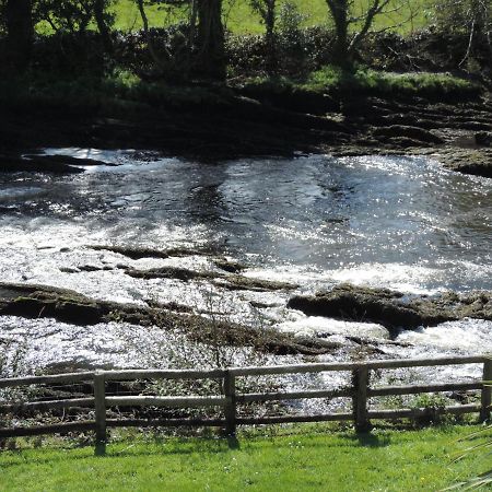 Ouvane Falls Inn Ballylickey Exterior photo